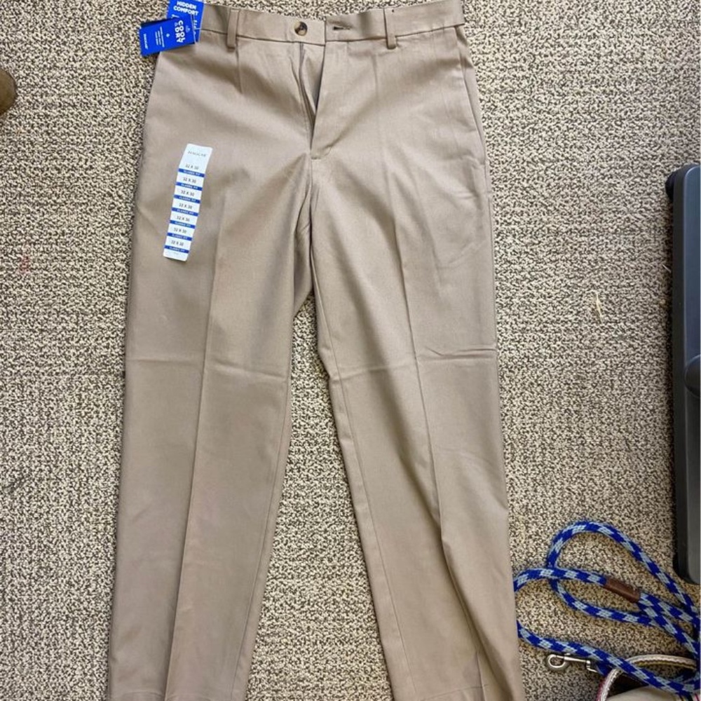Brand New Men’s Haggar Cool Right Performance Flex Classic Fit - Flat Front Pant